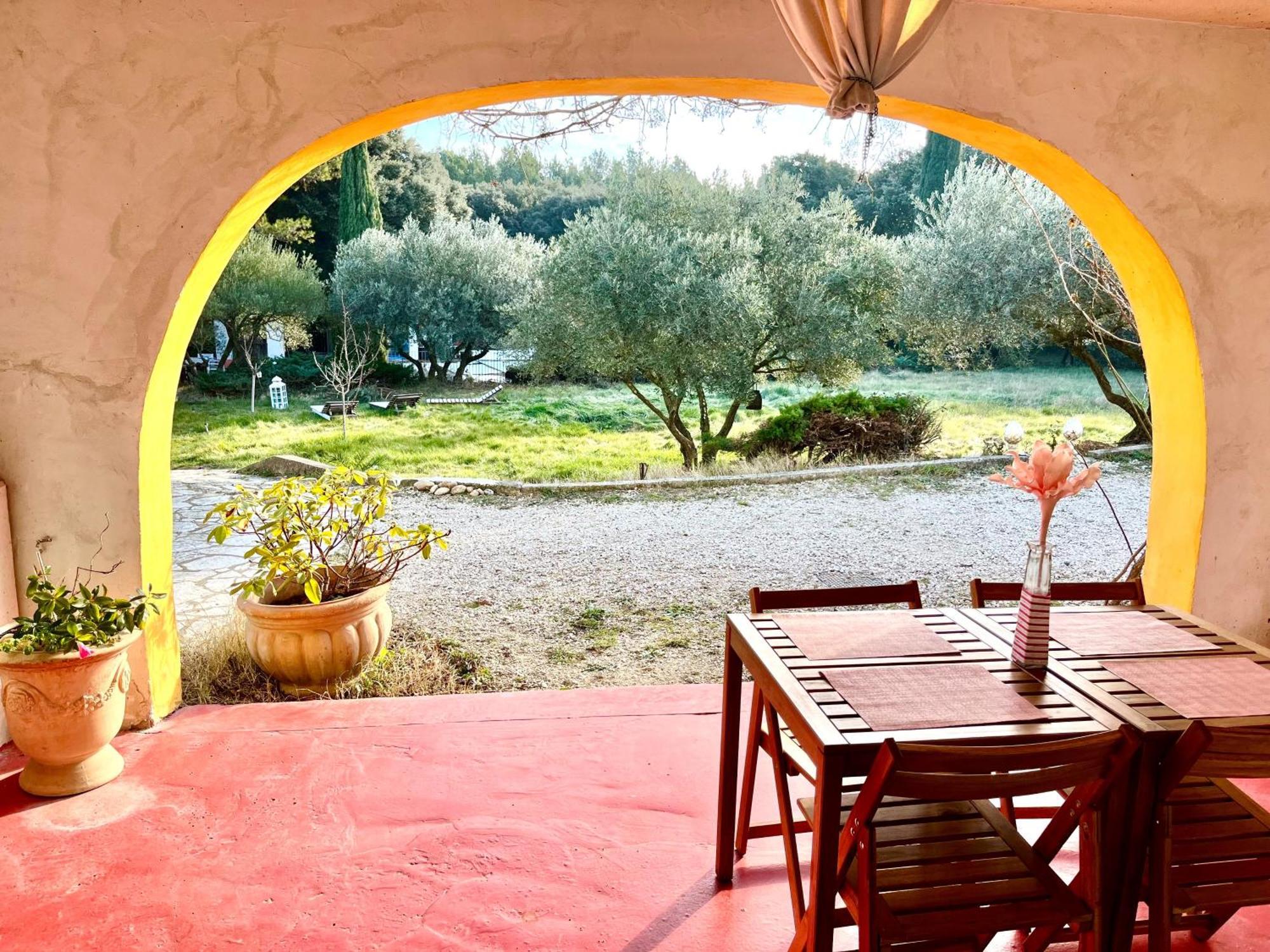 Domaine Colibri En Provence Hotel Pujaut Exterior photo