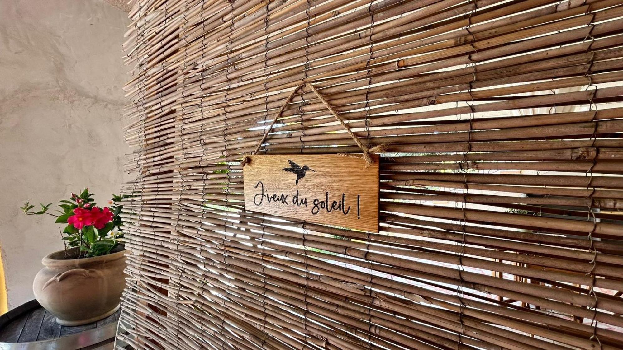 Domaine Colibri En Provence Hotel Pujaut Exterior photo